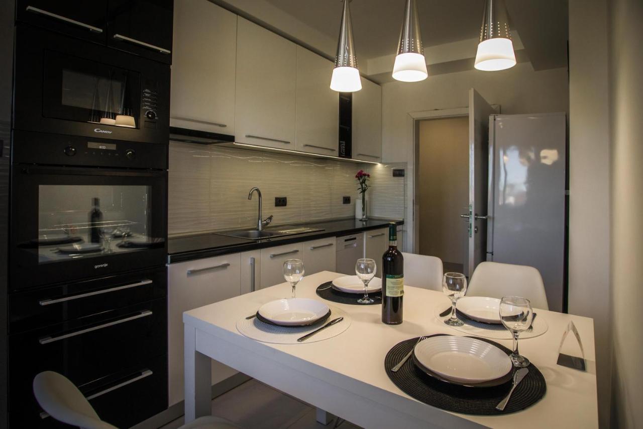 Apartman Simic - Stan Na Dan Bogatić Exterior foto